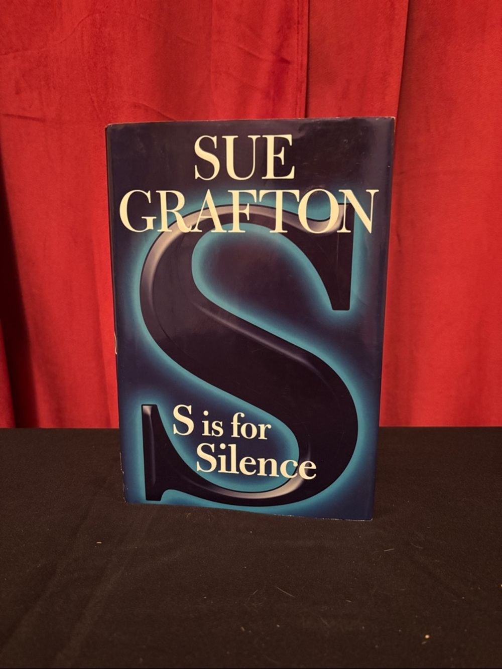 Mix & Match 4/$40 Sue Grafton "S Is for Silence" Hardcover | First Edition